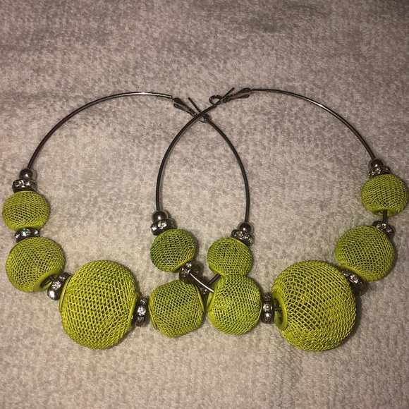 4 EARRING BUNDLE - Picture 5 of 6